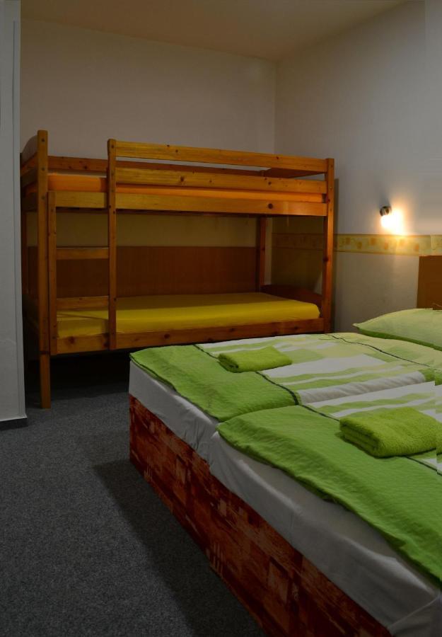 Hotel Decin Na Skrivance Luaran gambar