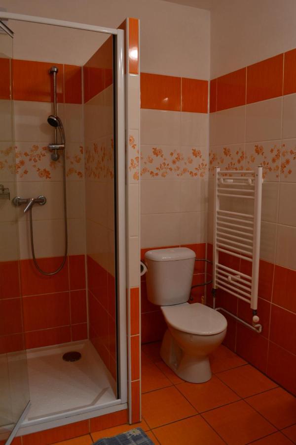 Hotel Decin Na Skrivance Luaran gambar