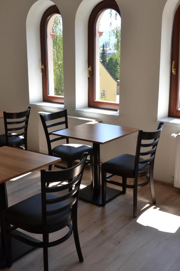 Hotel Decin Na Skrivance Luaran gambar