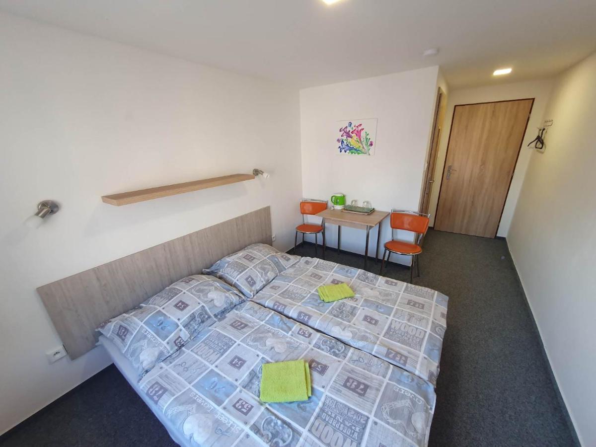 Hotel Decin Na Skrivance Luaran gambar