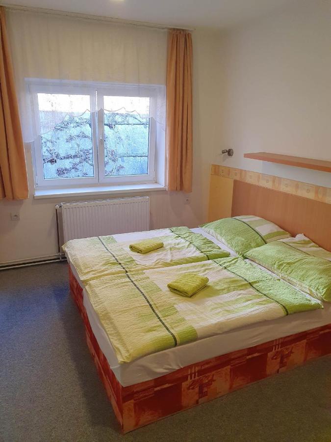 Hotel Decin Na Skrivance Luaran gambar