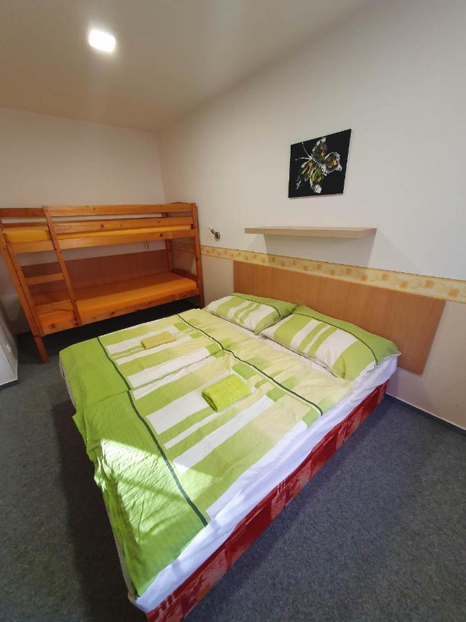 Hotel Decin Na Skrivance Luaran gambar