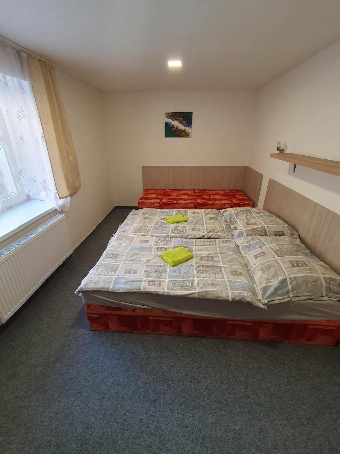 Hotel Decin Na Skrivance Luaran gambar