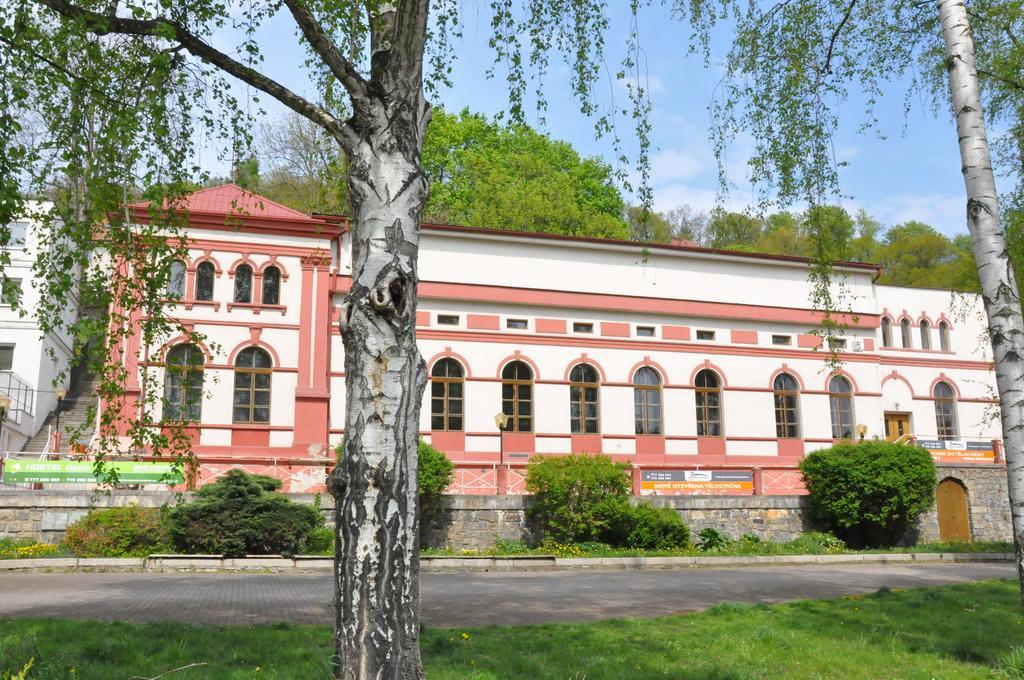 Hotel Decin Na Skrivance Luaran gambar