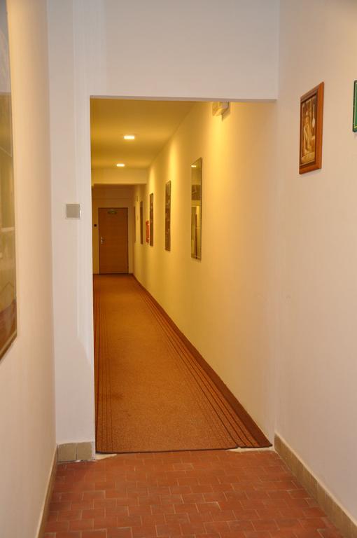 Hotel Decin Na Skrivance Luaran gambar