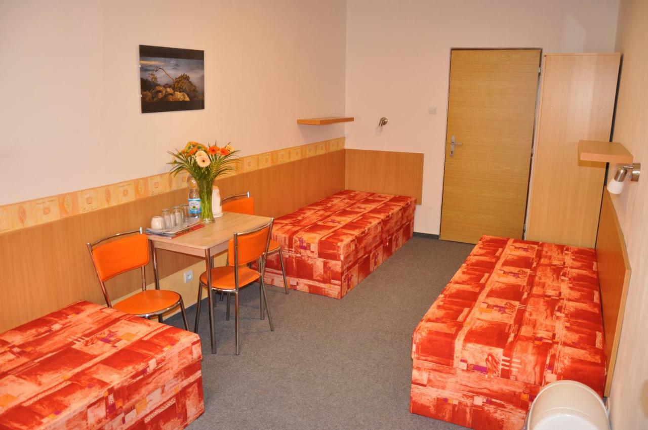 Hotel Decin Na Skrivance Luaran gambar